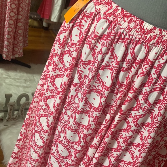 Pink long skirt - Picture 3 of 4